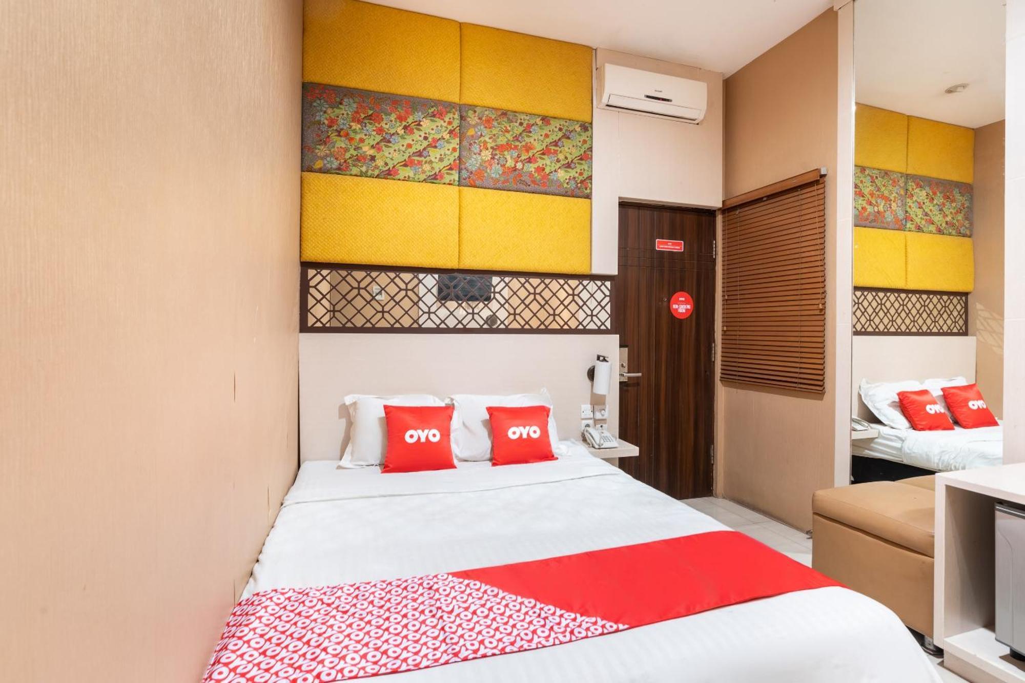 Super Oyo Flagship 91863 Metro House Ξενοδοχείο Σουραμπάγια Εξωτερικό φωτογραφία