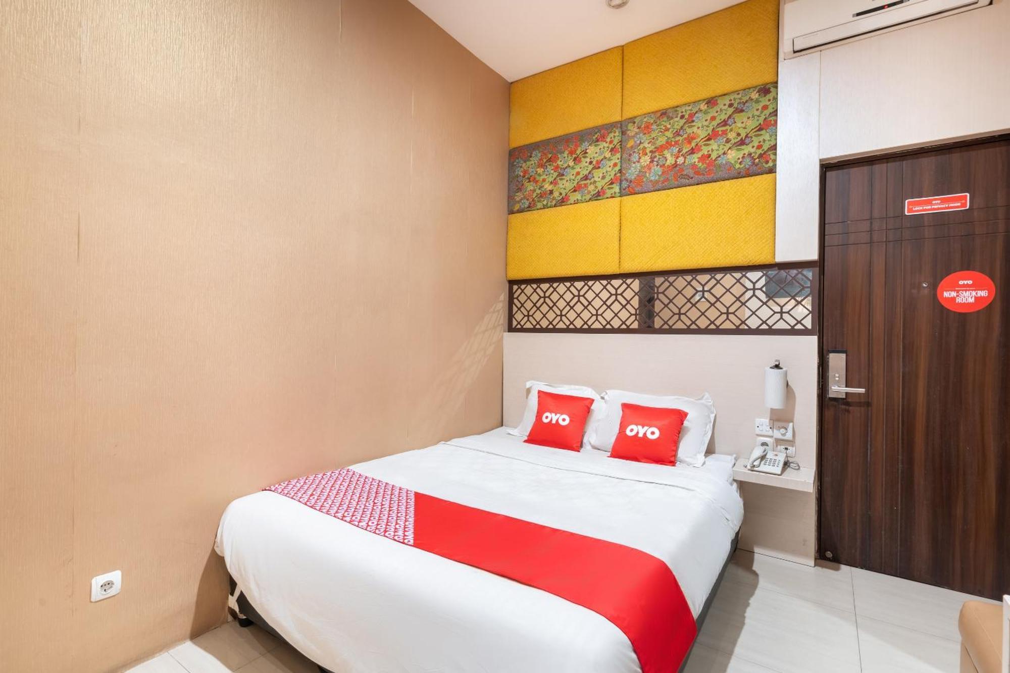 Super Oyo Flagship 91863 Metro House Ξενοδοχείο Σουραμπάγια Εξωτερικό φωτογραφία